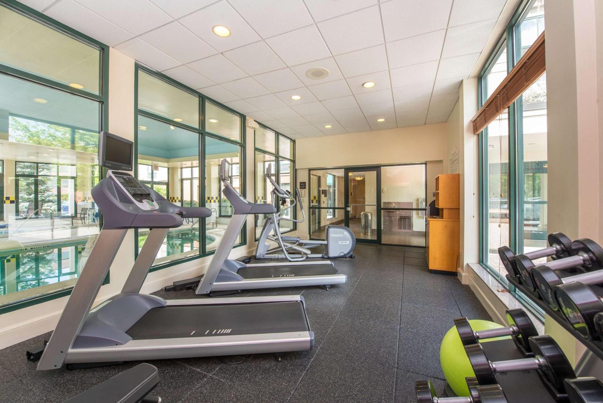 Hilton Garden Inn Fishkill Exteriör bild