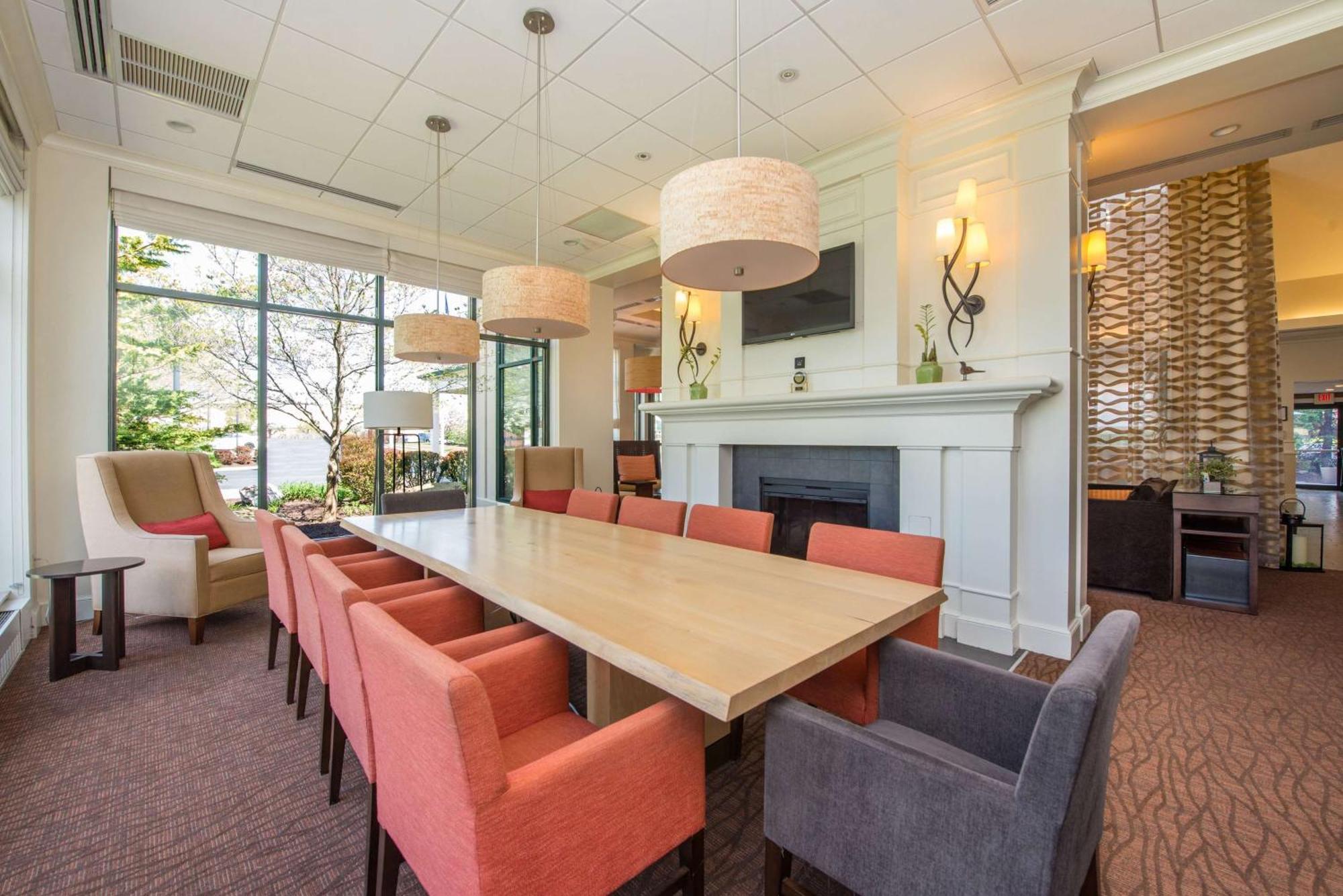 Hilton Garden Inn Fishkill Exteriör bild
