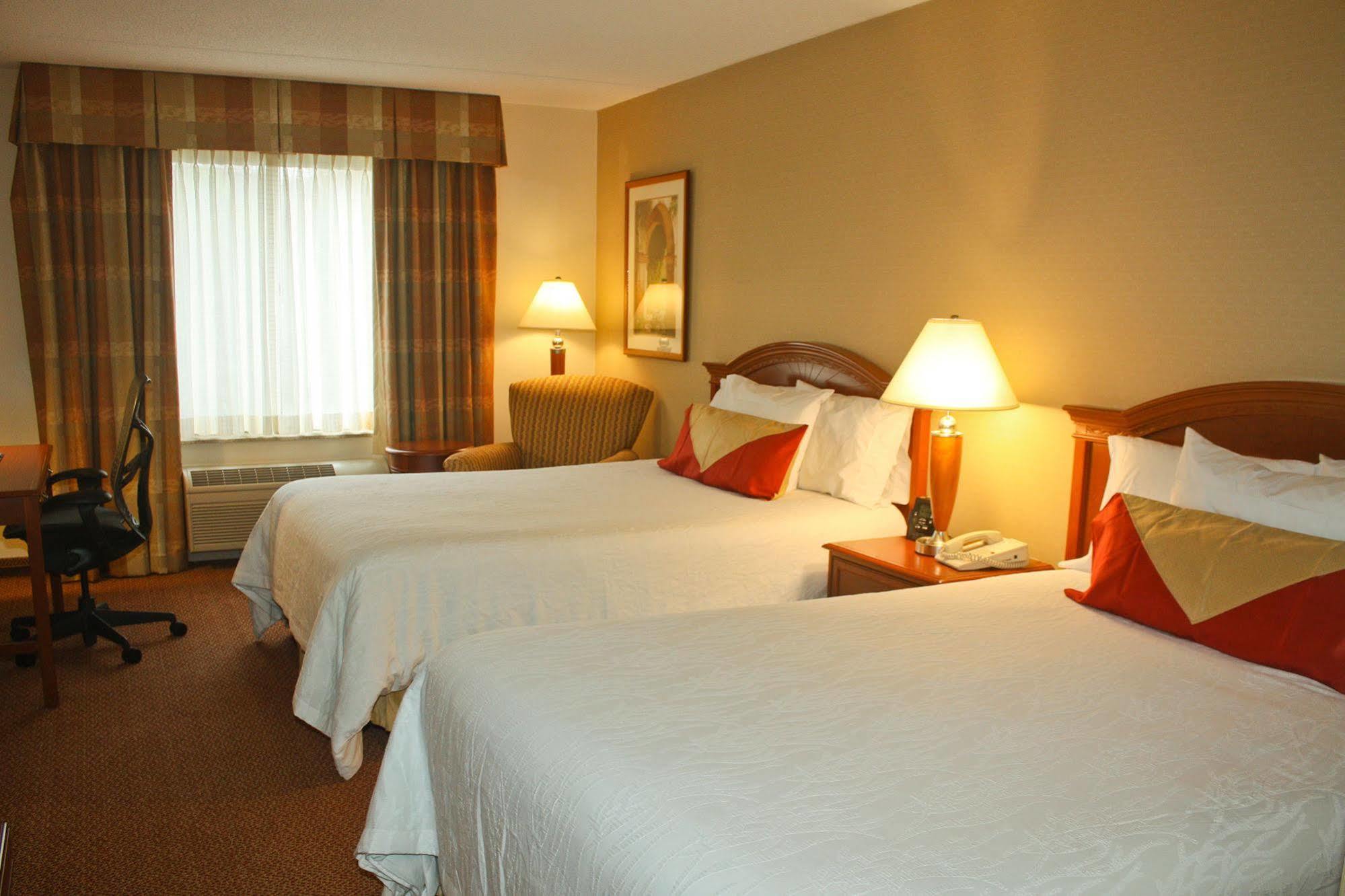 Hilton Garden Inn Fishkill Exteriör bild