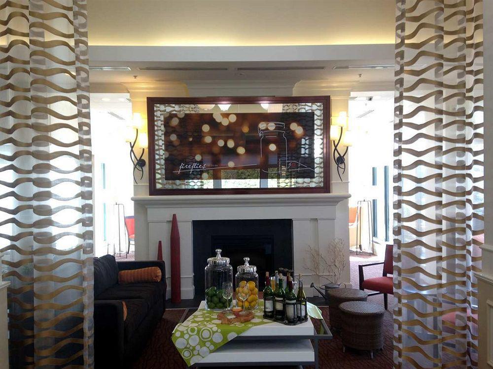 Hilton Garden Inn Fishkill Exteriör bild